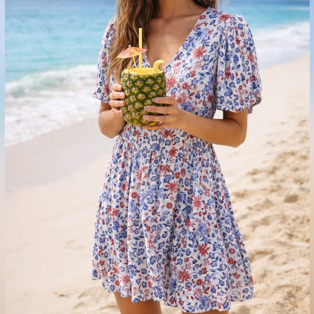 LA Vie en Rose
Aqua Cover up dress size large
